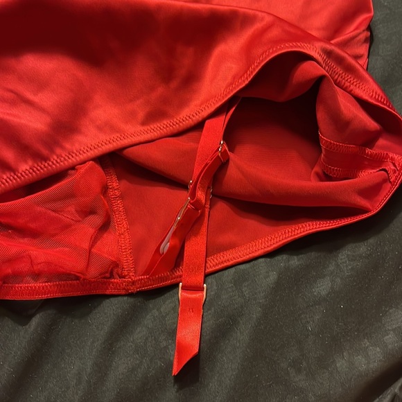 NWT Victoria’s Secret Dream Angels Garter Skirt - Picture 3 of 7